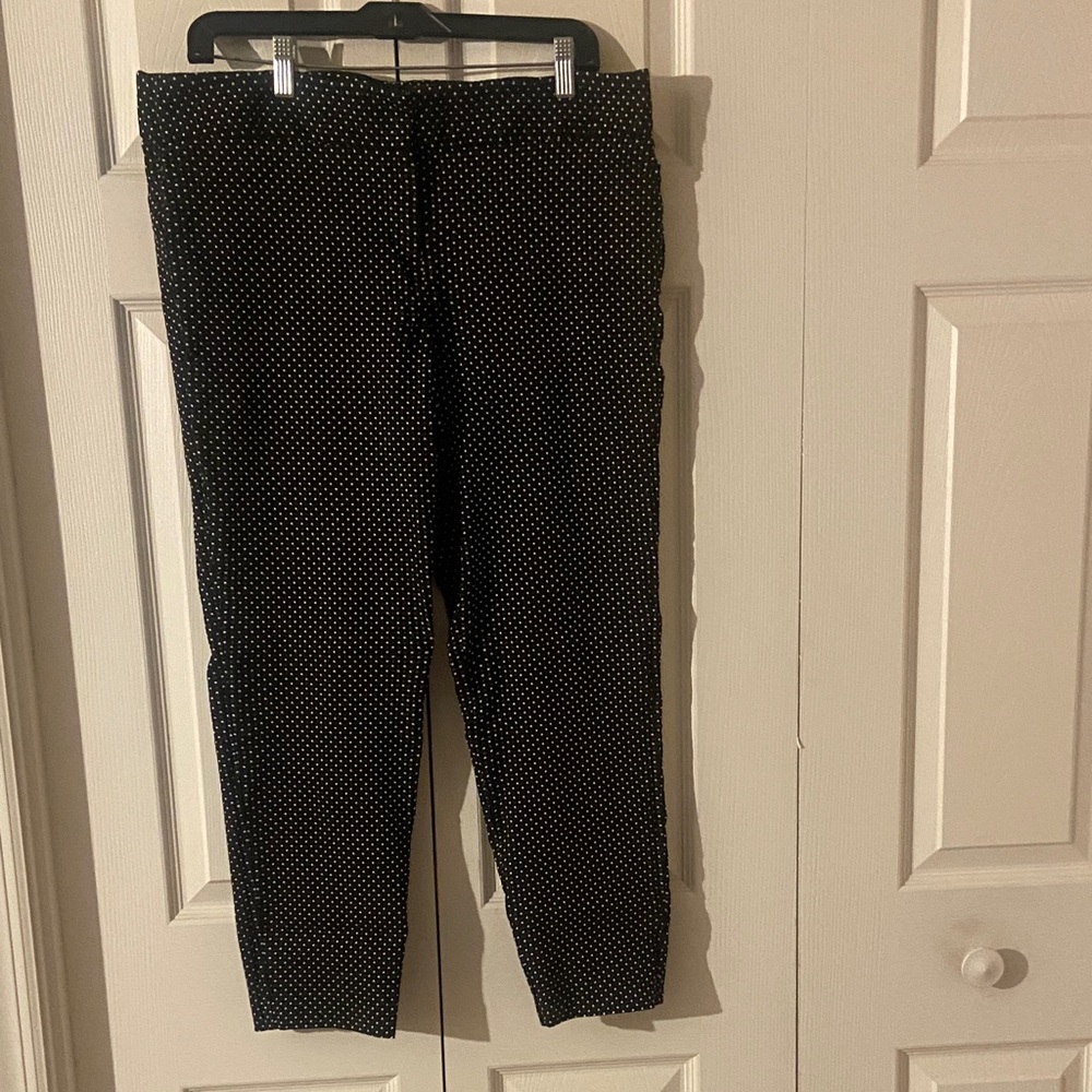 Worthington Black Polka Dot Capris